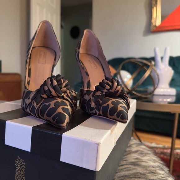 Leopard Print Women's Shoes - Picture 1 of 6